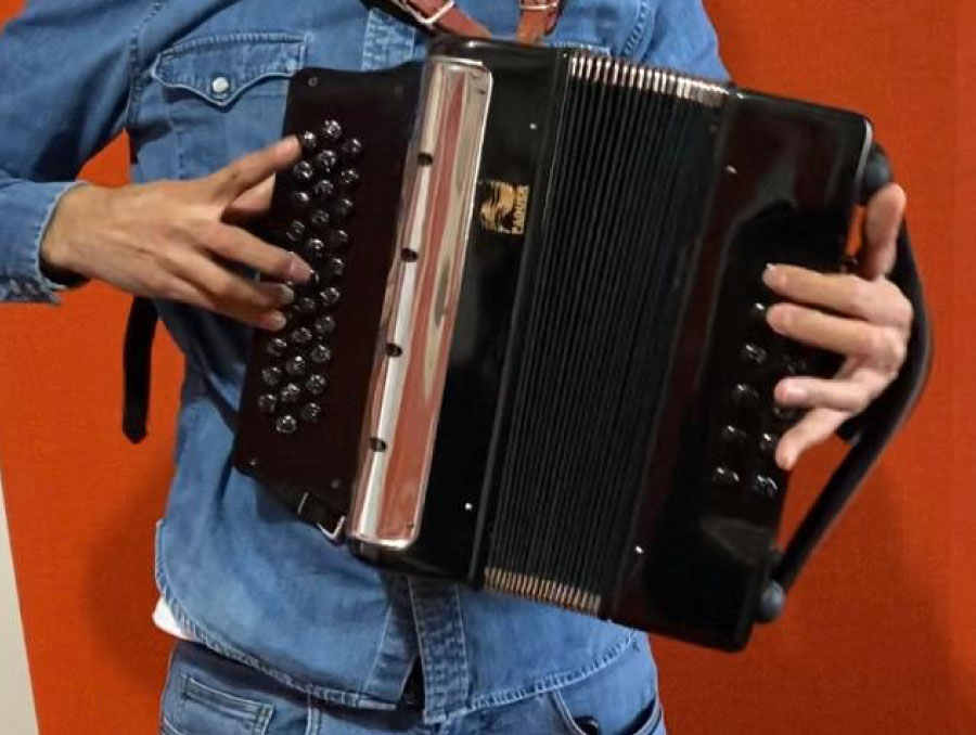 acordeon-paguer-negro-2